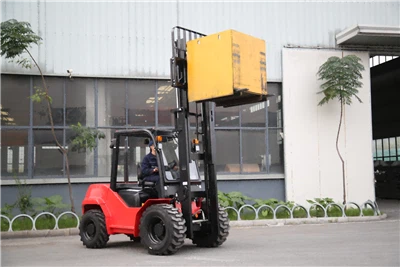 لیفتراک چهار چرخ زمین خشن